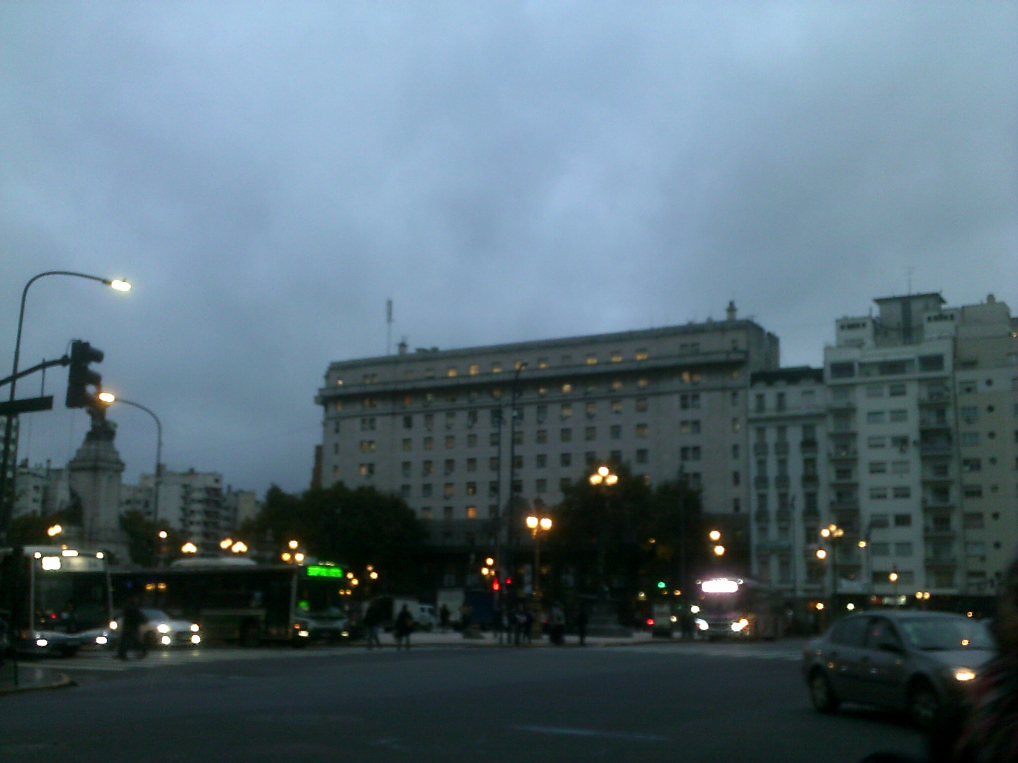 Foto en la Plaza del Congreso X MALIGNA Y SOSPECHOSA