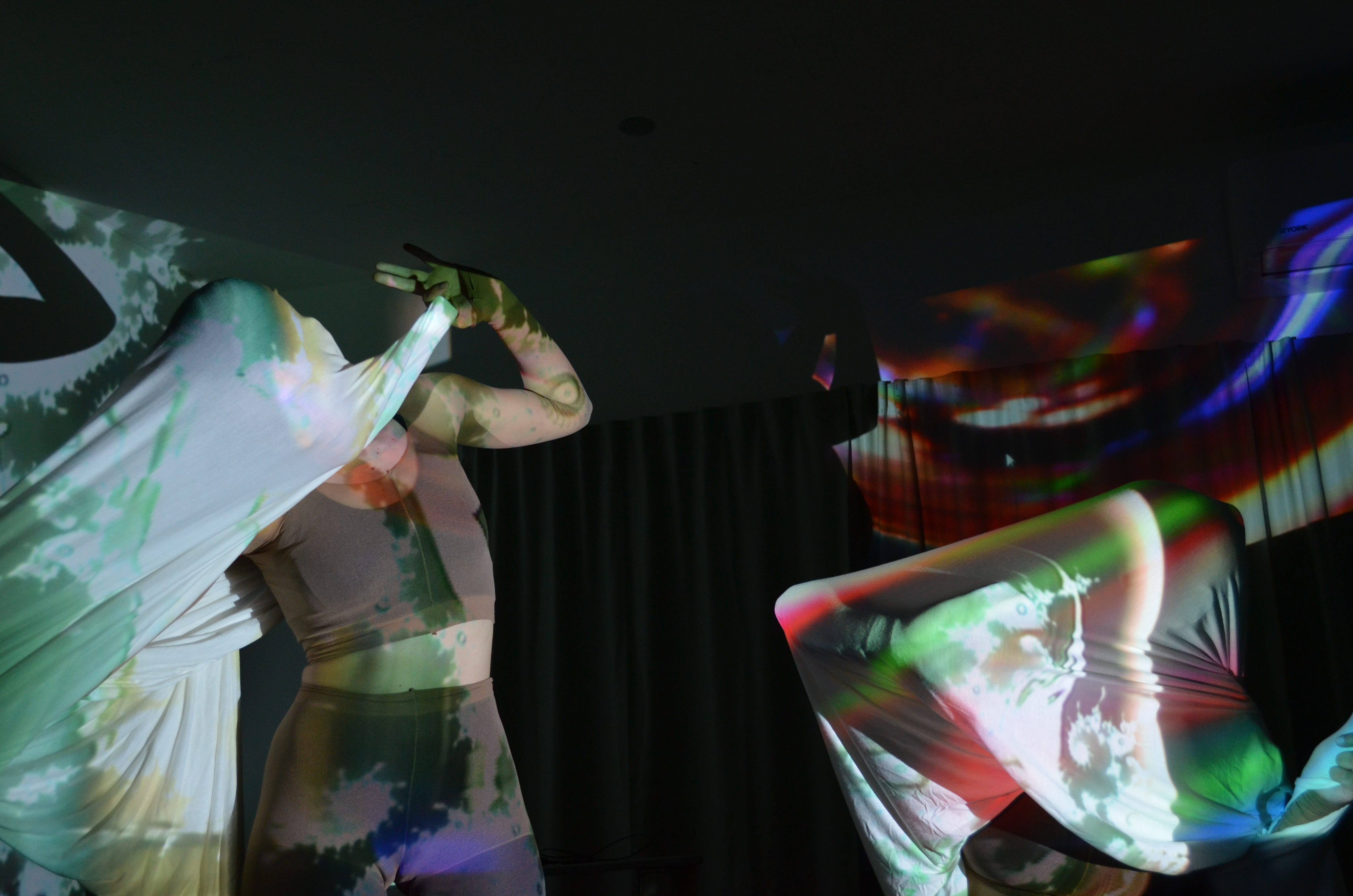 Foto en el curso de extensión Laboratorio Tecno-corpóreo X MALIGNA Y SOSPECHOSA